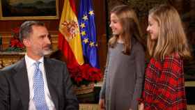 Felipe VI impone el Toisón a la princesa Leonor en su 50 cumpleaños