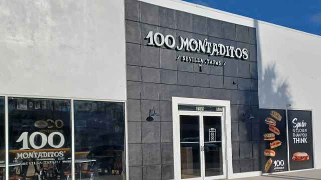 Exterior del nuevo local de 100 Montaditos que Restalia ha abierto en Miami / RESTALIA