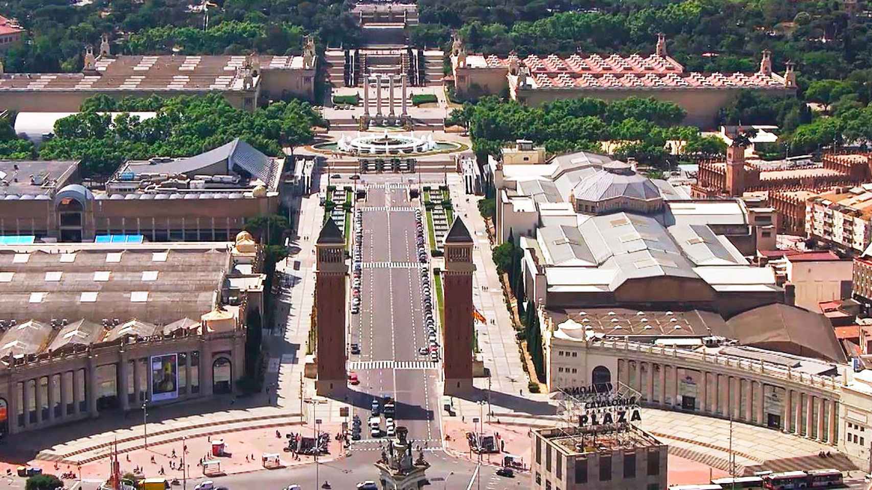 Imagen aérea de la avenida Maria Cristina y la Fira de Barcelona / FB