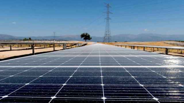 Parque o 'huertos' fotovoltaico en Extremadura / EFE