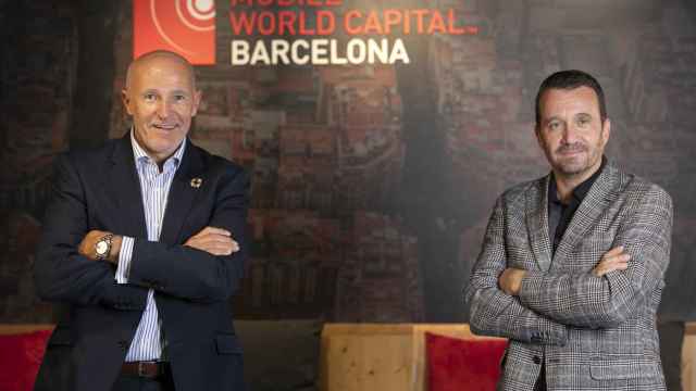 El CEO de Mobile World Capital, Carlos Grau (i) junto al CEO de Barcelona Tech City, Miquel Martí (d)