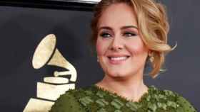 Adele triunfa en la gala de los Grammy / EFE