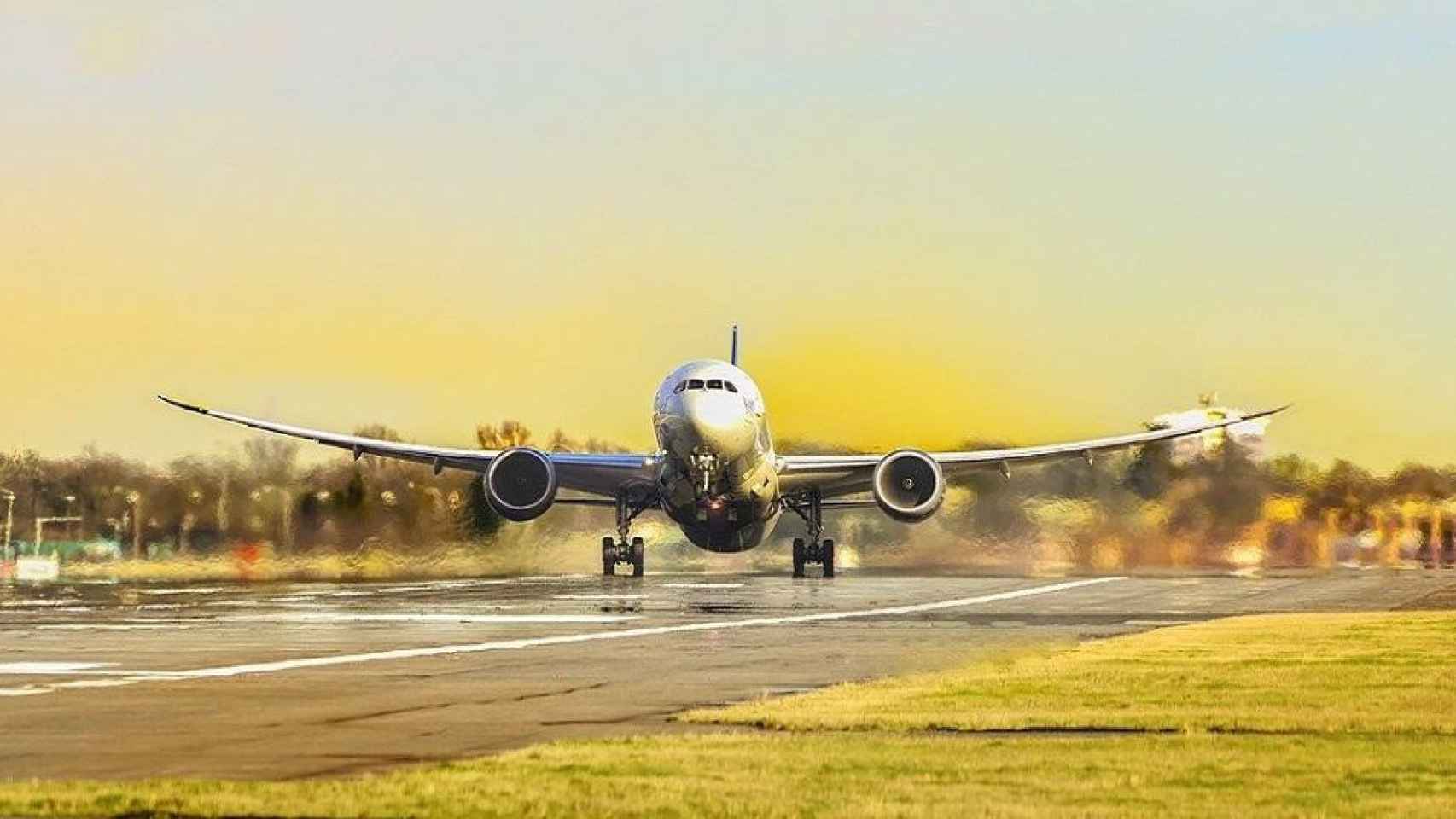Un avión despegando en uno de los aeropuertos del mundo / Bilal EL-Daou EN PIXABAY
