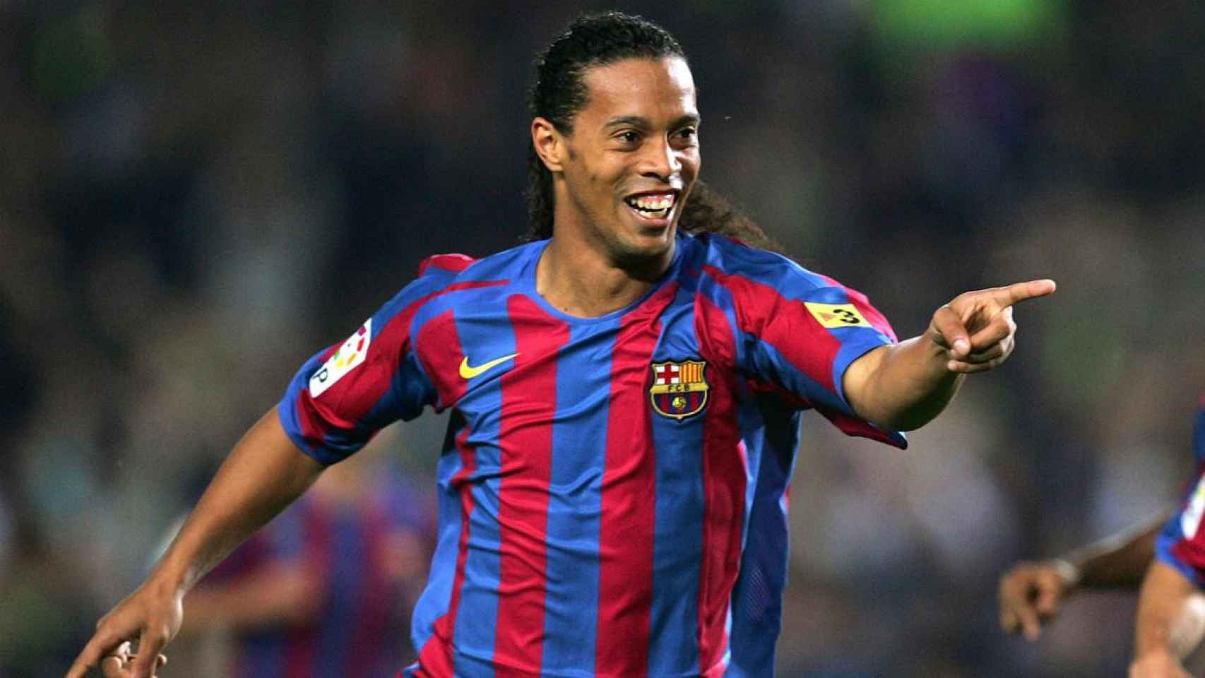 Ronaldinho celebrando un gol con el Barça / EFE