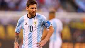 Una foto de archivo de Leo Messi en un partido con Argentina / EFE