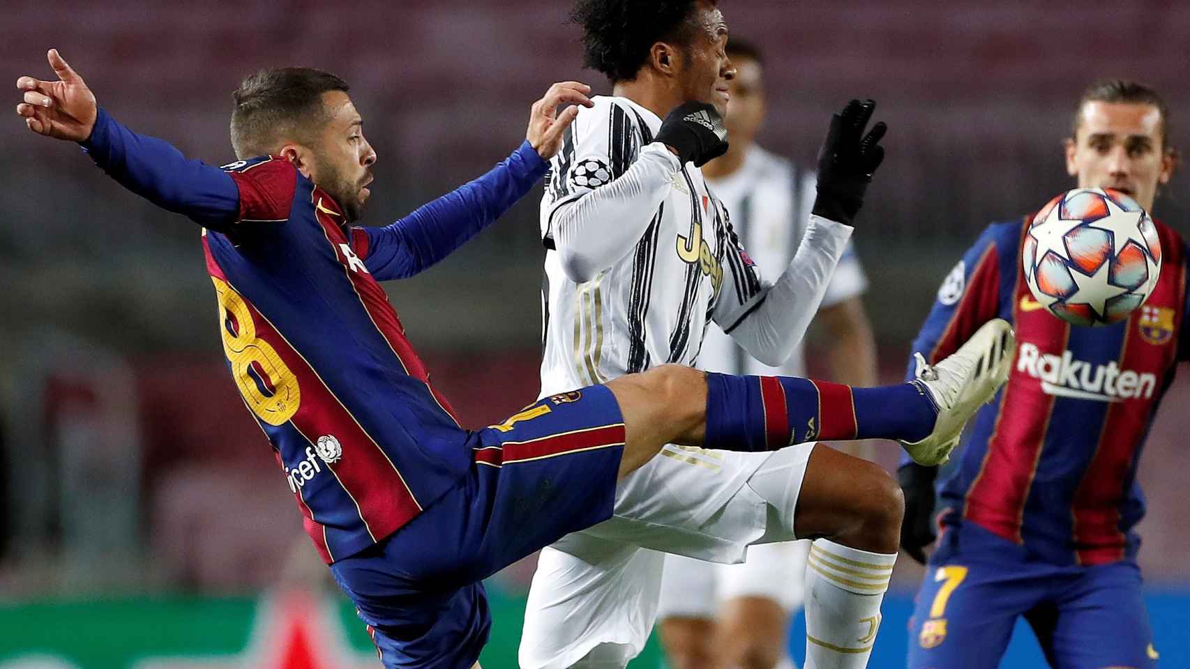 Jordi Alba y Griezmann, señalados en la derrota del Barça contra la Juventus en Champions League / EFE