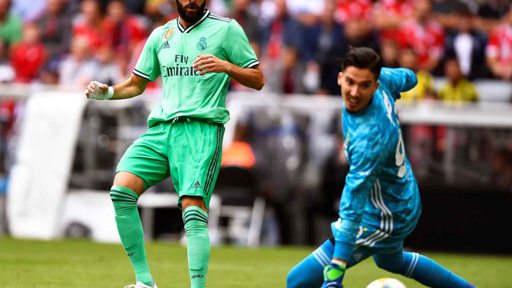Benzema anota el primer tanto del Real Madrid ante el Fenerbahce / EFE