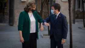 Ada Colau (i), alcaldesa de Barcelona, con Pere Aragonès (d), presidente de la Generalitat / EP