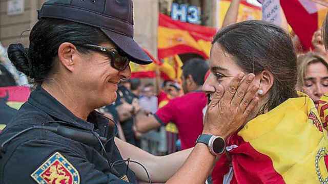 Agentes de la Policía Nacional y la Guardia Civil, homenajeados en Madrid / EFE