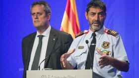 El exconsejero del Interior Joaquim Forn y el exmayor de los Mossos d'Esquadra Josep Lluís Trapero, después de los atentados del 17A / EFE