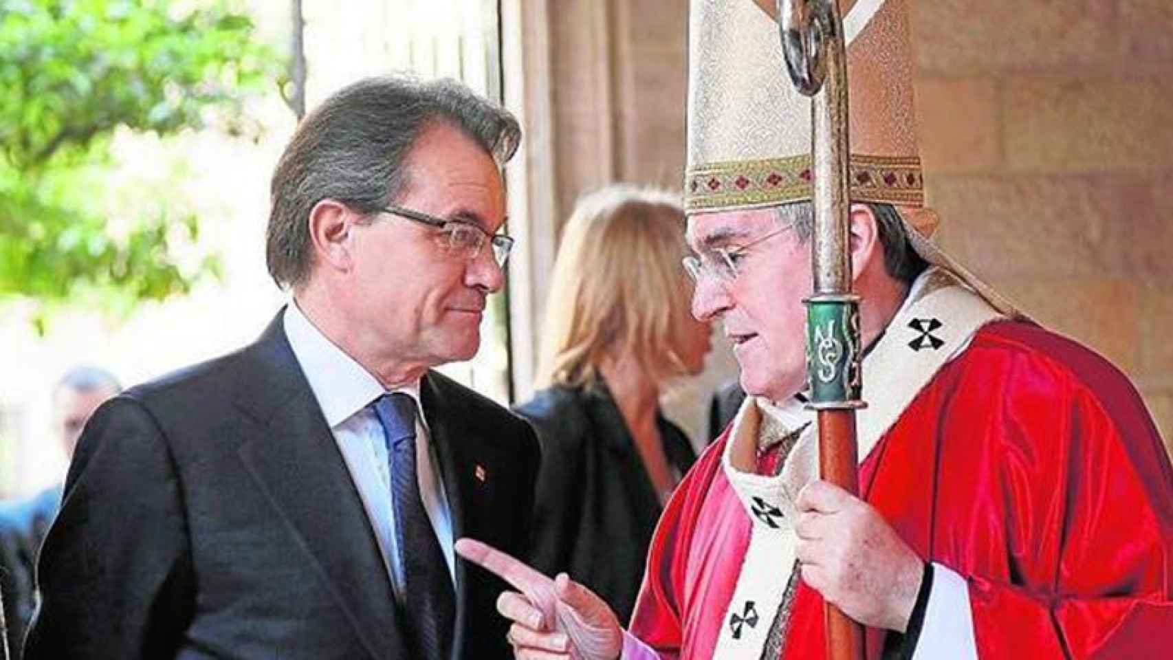 El expresidente Artur Mas con el cardenal Lluís Martínez Sistach, ex arzobispo de Barcelona.