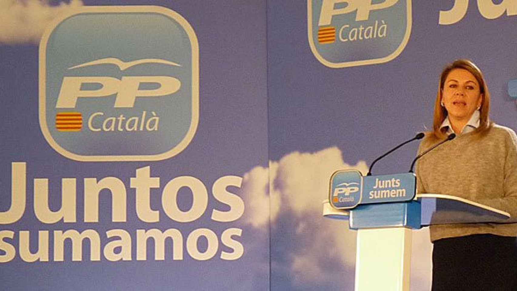 La secretaria general del PP, María Dolores de Cospedal, este viernes, durante su intervención en la inauguración de la convención popular con el lema Juntos sumamos