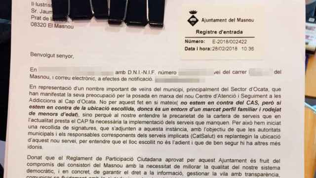 El documento entrado en el registro del ayuntamiento de El Masnou contra el dispensario de metadona / CG