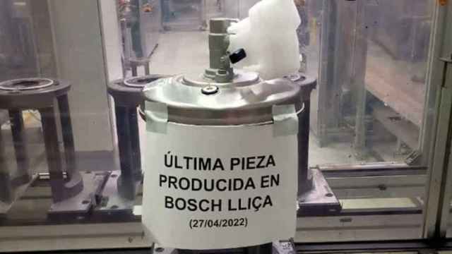 Imagen de la última pieza producida en la planta de Bosch en Lliçà d'Amunt / UGT DE CATALUNYA