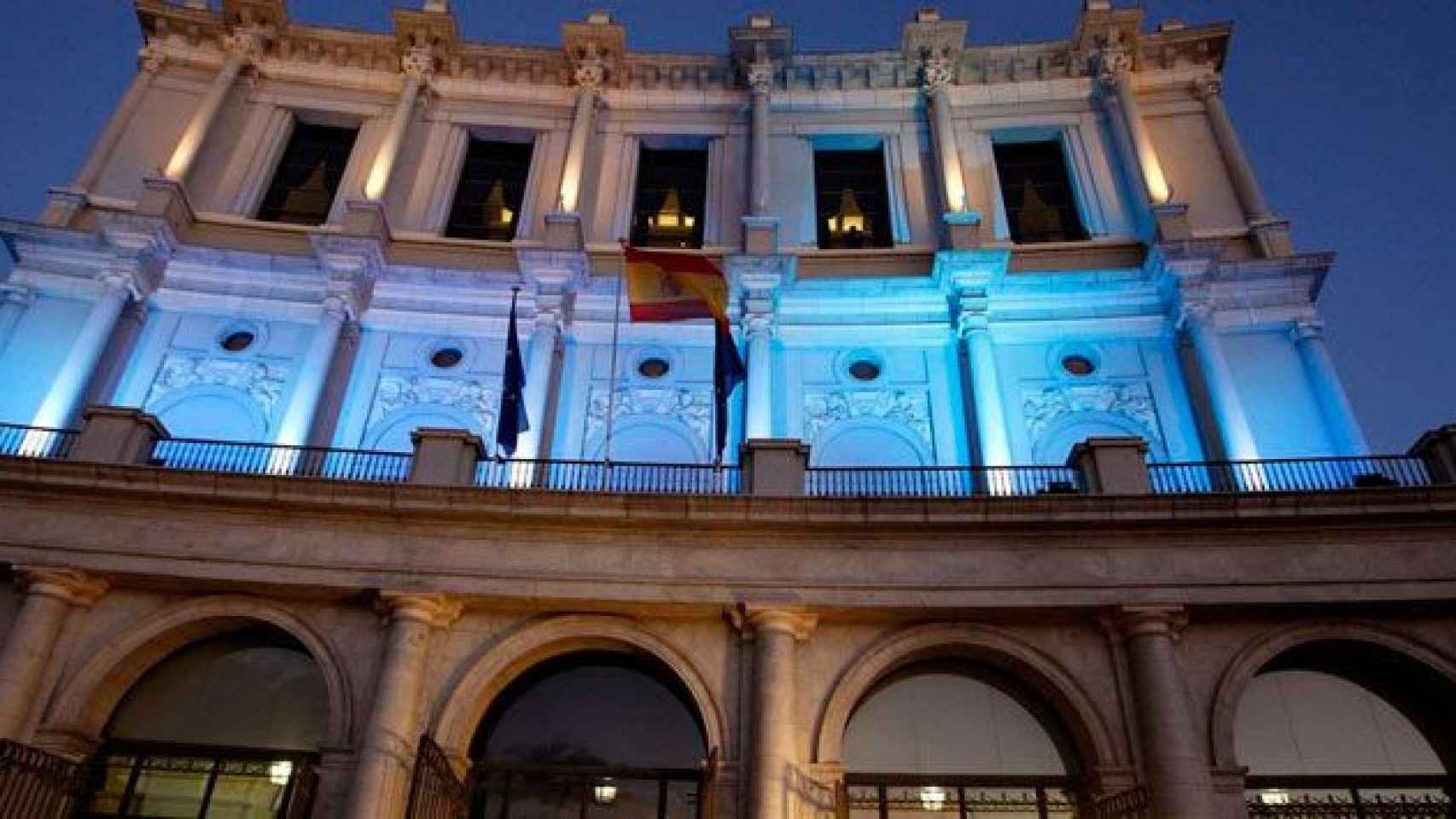 Imagen de la fachada del Teatro Real de Madrid / EFE