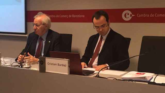 El presidente de la Cambra, Miquel Valls (izquierda), y el director de estudios de infraestructuras de la institución, César Bardají (derecha).