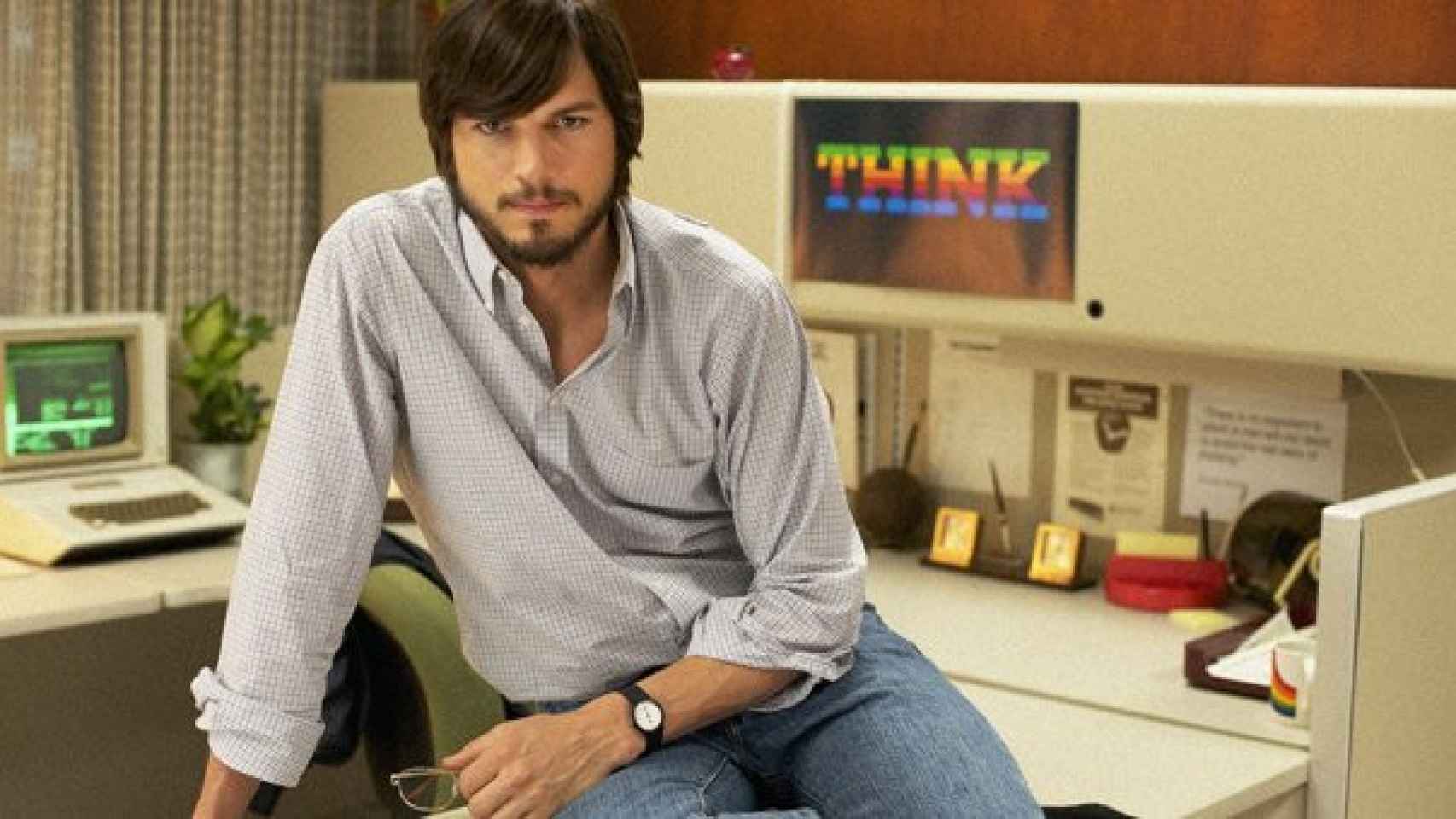 Ashton Kutcher, caracterizado de Steve Jobs