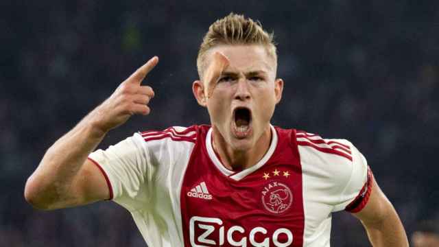 Matthijs de Ligt celebra con rabia un gol con la camiseta del Ajax / AGENCIAS