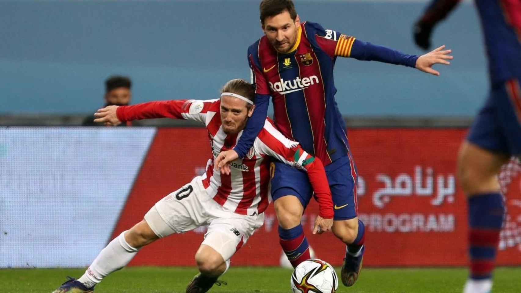 Messi contra Munian en la final de la Supercopa de España en Sevilla ante el Athletic / FC BARCELONA