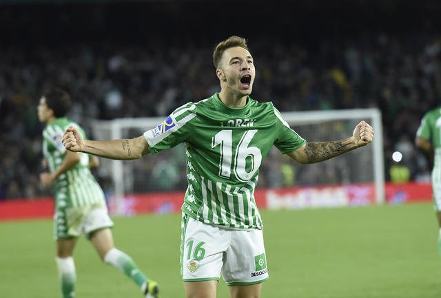 Loren Morón celebrando un gol el Betis / EFE