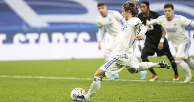 El gol de Modric de penalti, contra el Elche CF / EFE