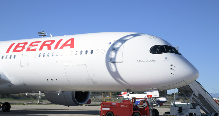 El Airbus A350 que fue presentado en el aeropuerto de La Muñoza /  IBERIA