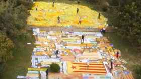 Segadors del Maresme muestra las pancartas independentistas y los lazos amarillos retirados en la 'Operación dron', en mayo de 2018 / SEGADORS DEL MARESME