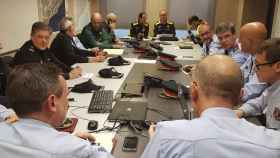 Los Mossos d'Esquadra, la Guardia Civil y la Policía Nacional en el Centro de Coordinación Operativa (CECAT) / TWITTER