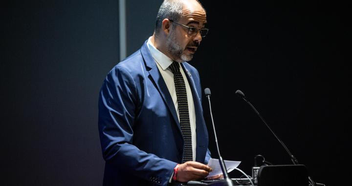 El conseller de Interior de la Generalitat de Catalunya, Miquel Buch, durante su intervención en la presentación de 384 mossos destinados a Barcelona / EUROPA PRESS