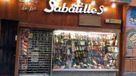 Escaparate de 'La casa de les sabatilles', histórica tienda de Barcelona / MAPS