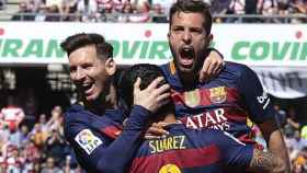 Los jugadores del Barça celebran la victoria de Liga.