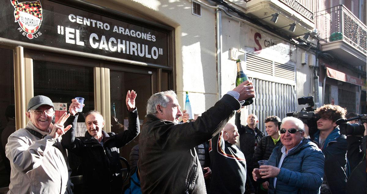 El centro aragonés 'El Cachirulo' de Reus ha repartido 320 millones de euros del Gordo / EFE