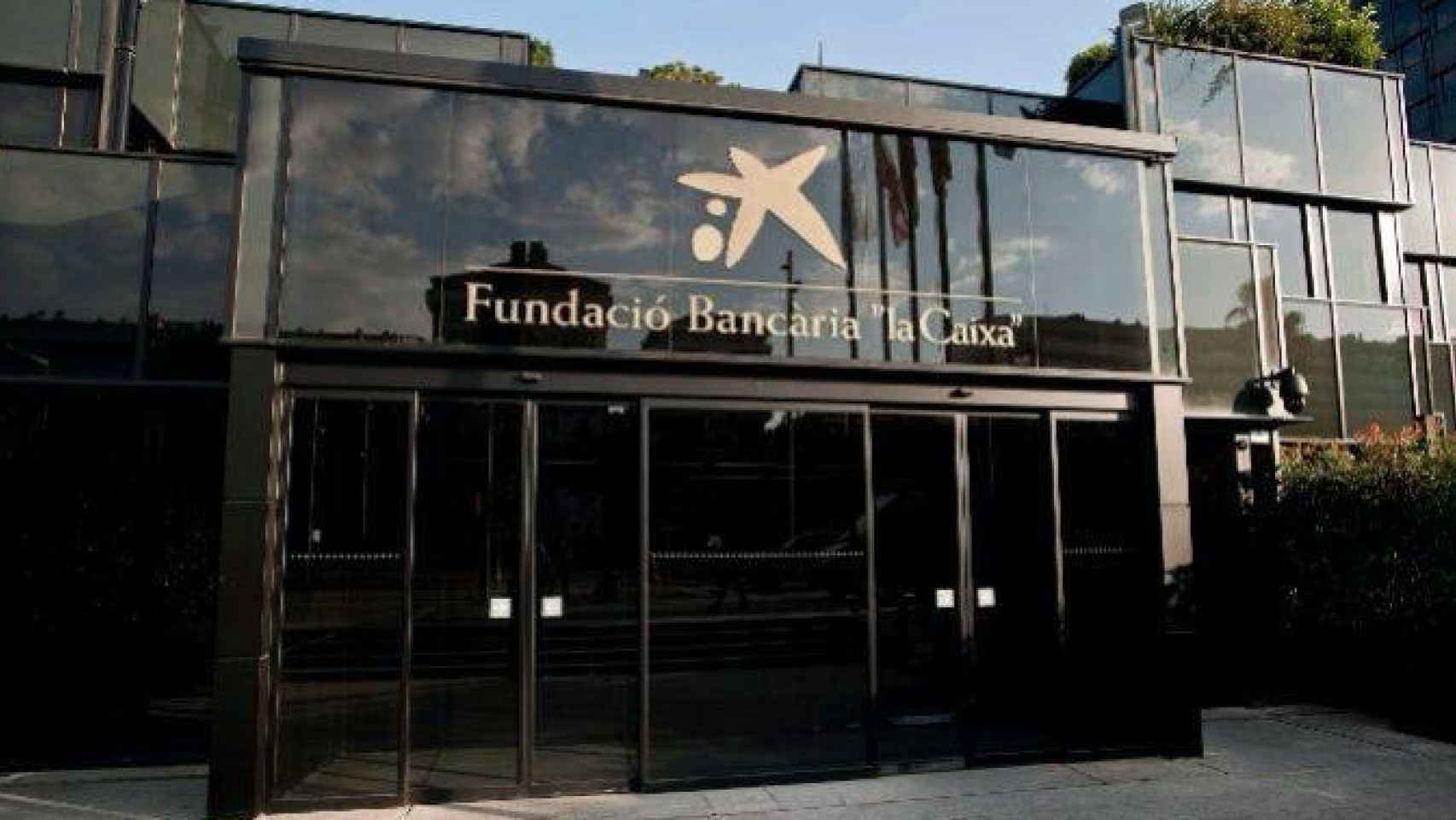 Entrada a la 'Fundación Bancaria la Caixa' / LINKEDIN