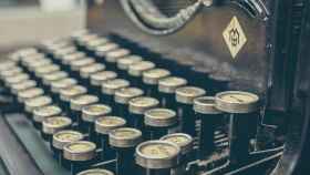 Máquina de escribir, un objeto que se relaciona con el Premio Literario Amazon Storyteller 2020 / Free-Photos EN PIXABAY