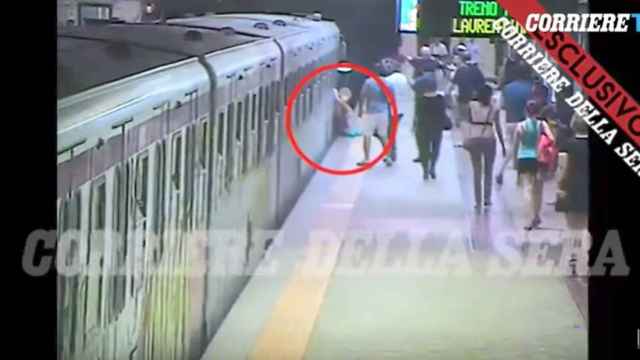 mujer accidente metro roma