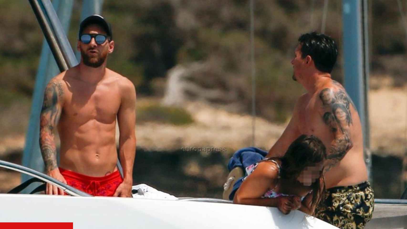 Messi disfruta de Ibiza en familia