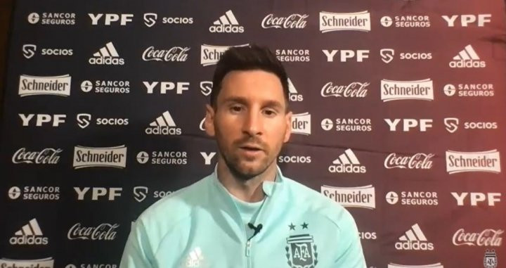 Messi en rueda de prensa / AFA
