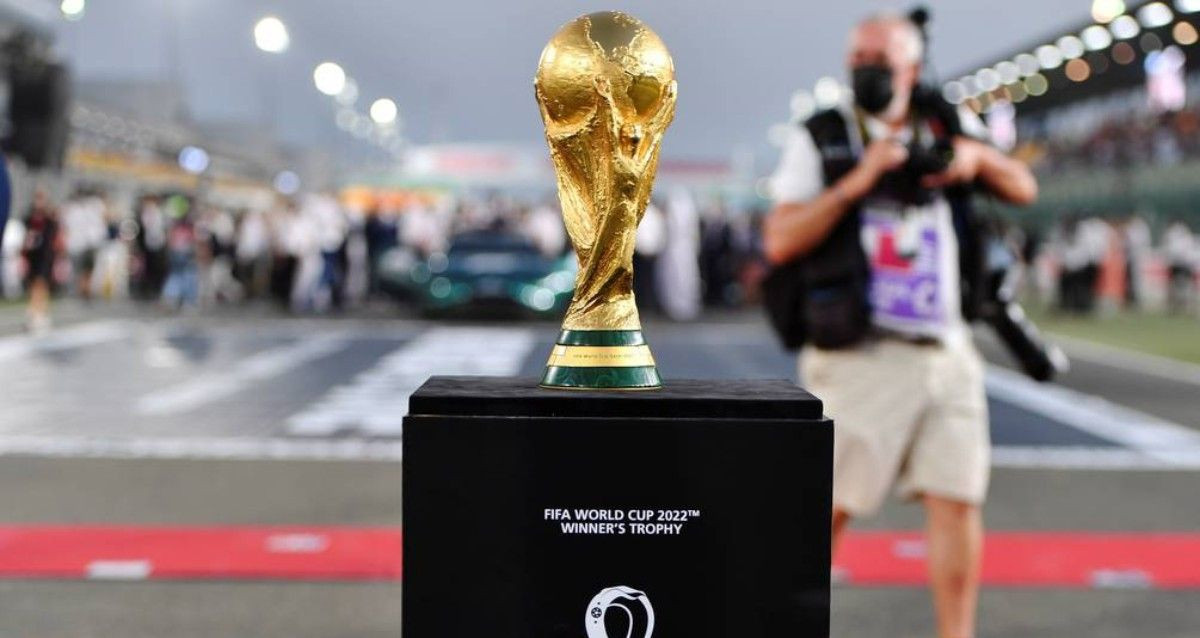 El trofeo de la Copa del Mundo, que se va a entregar en Qatar 2022 / EFE