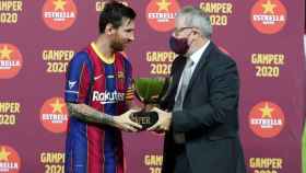 Messi recibiendo el Trofeo Joan Gamper 2020 / FC Barcelona