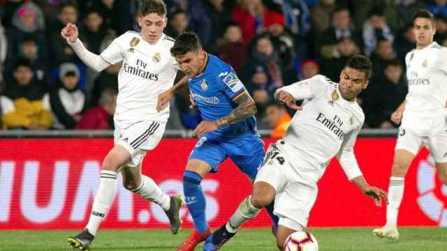 Fede Valverde y Casemiro en un partido contra el Getafe / EFE