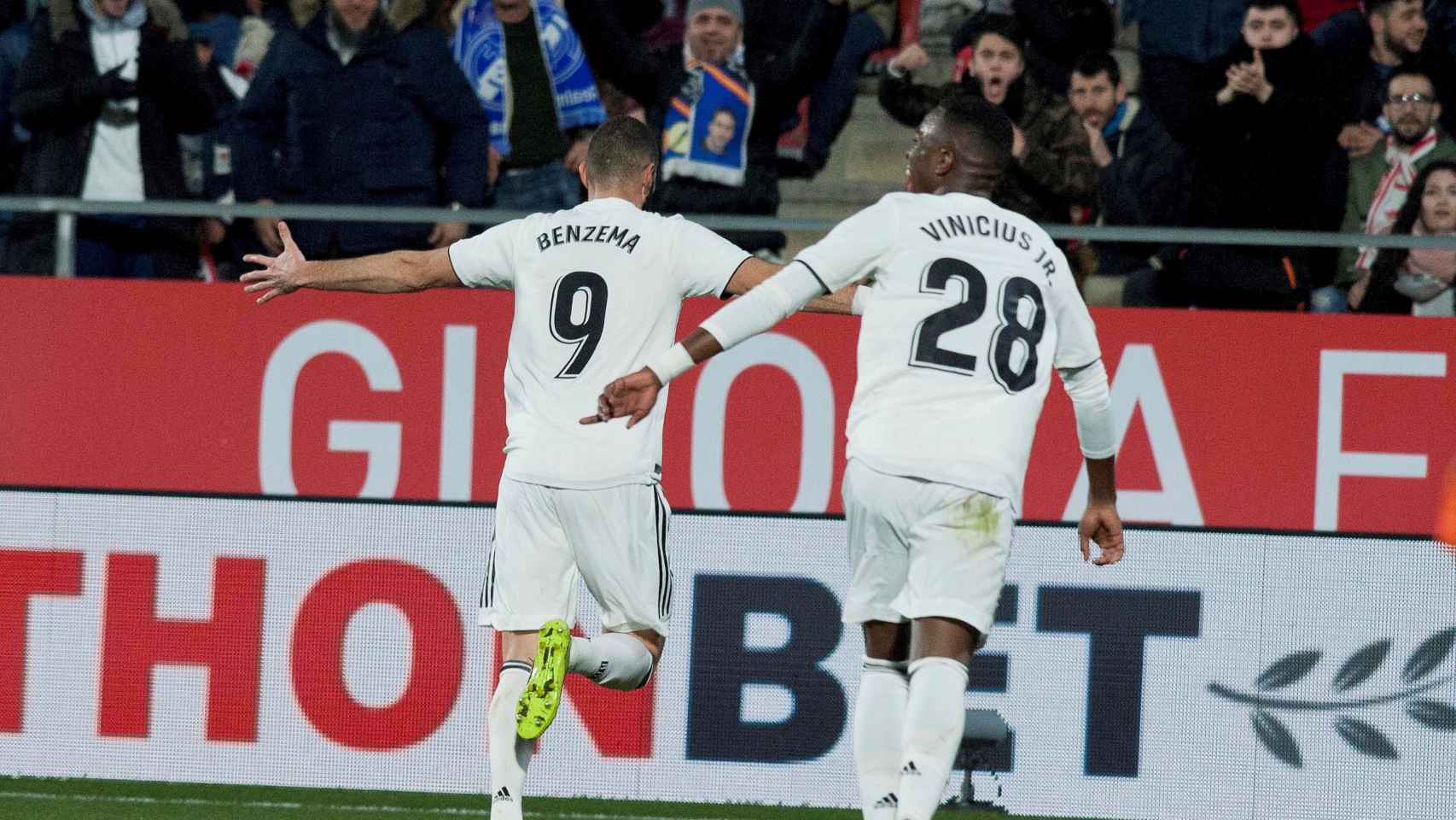 Una foto de Benzema celebrando su gol frente al Girona / EFE