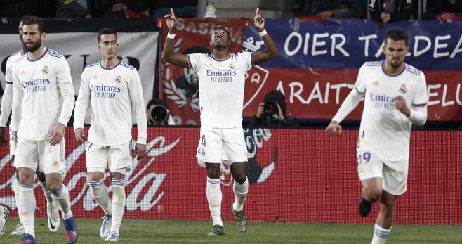 Alaba, autor del primer gol del Real Madrid en Pamplona / EFE