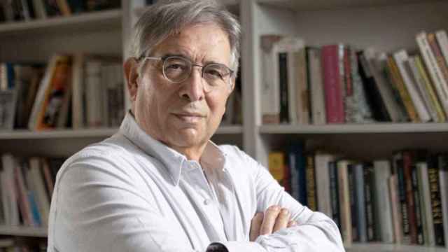 Ignacio Valera, autor de 'Por el cambio', sobre el PSOE y Felipe González