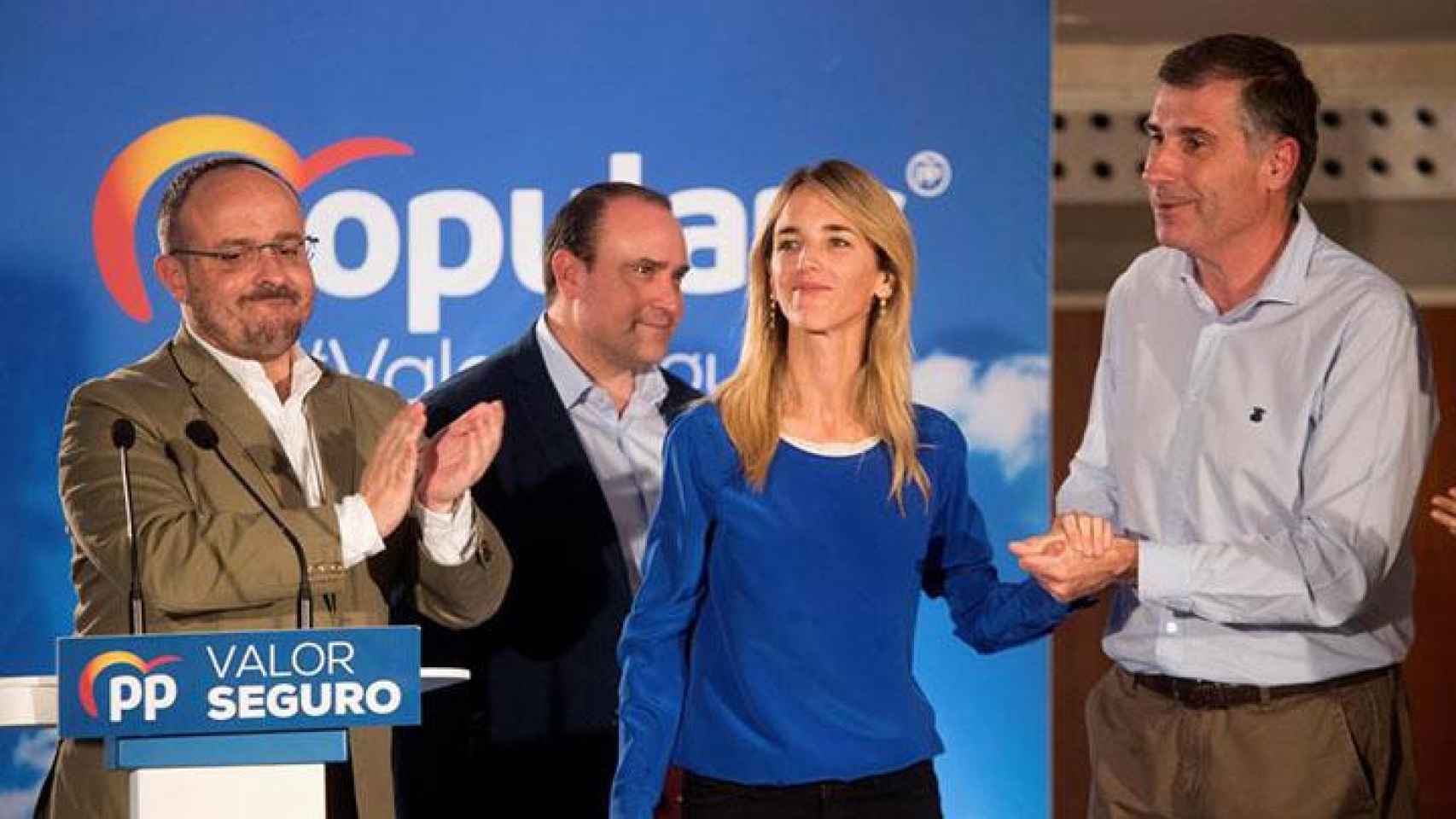 El líder del PP catalán Alejandro Fernández, Cayetana Álvarez de Toledo y Joan López (de izquierda a derecha) / EFE