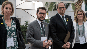 Quim Torra, presidente del Govern, con sus futuros 'consellers' Àngels Chacón, Pere Aragonès y Elsa Artadi / EFE