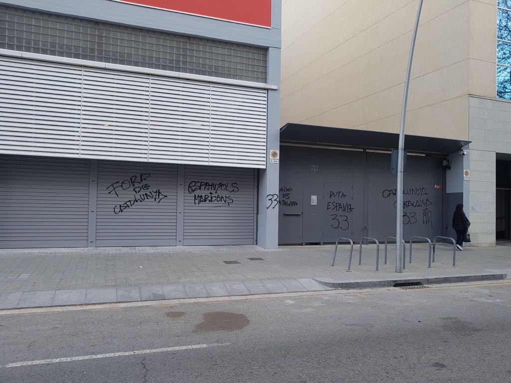 Vandalismo en la sede del PSC de Barcelona / CG