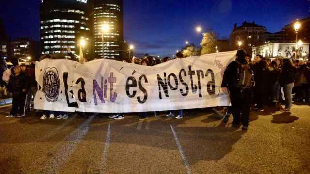 Unas 1.800 mujeres cortan la Diagonal de Barcelona por la manifestación nocturna del 8M / DAVID OLLER - EUROPA PRESS