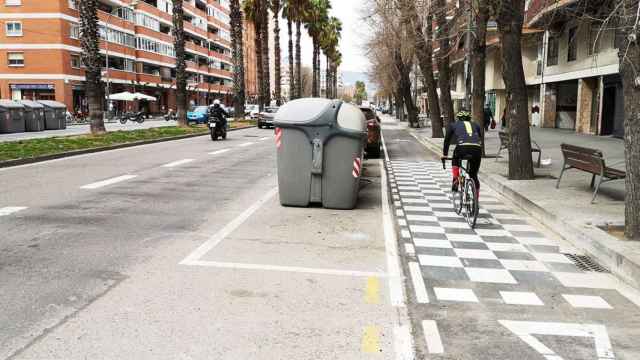 Imagen del carril bici del paseo de la Zona Franca, en Barcelona / AJBCN