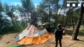 Tienda de campaña de la acampada ilegal de Gaià / AGENTS RURALS