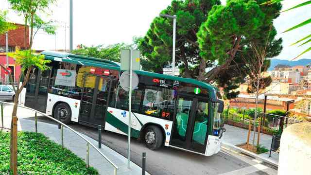 Imagen de uno de los buses que hasta ahora operaban Moventia y TMB en Barcelona / CG
